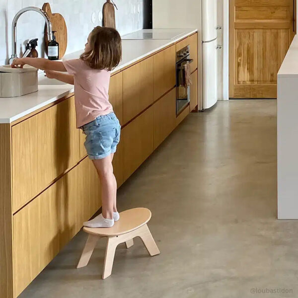 Vediz Wooden Toddler Stool – Step-Up Learning Tower for Kids - Image 4